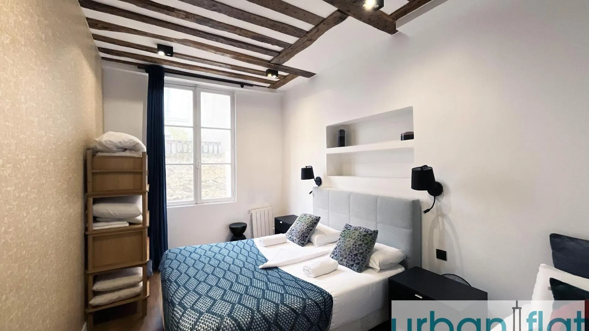 Urban Flat 108 - Classic Parisian 4 Bdr Flat Paryż