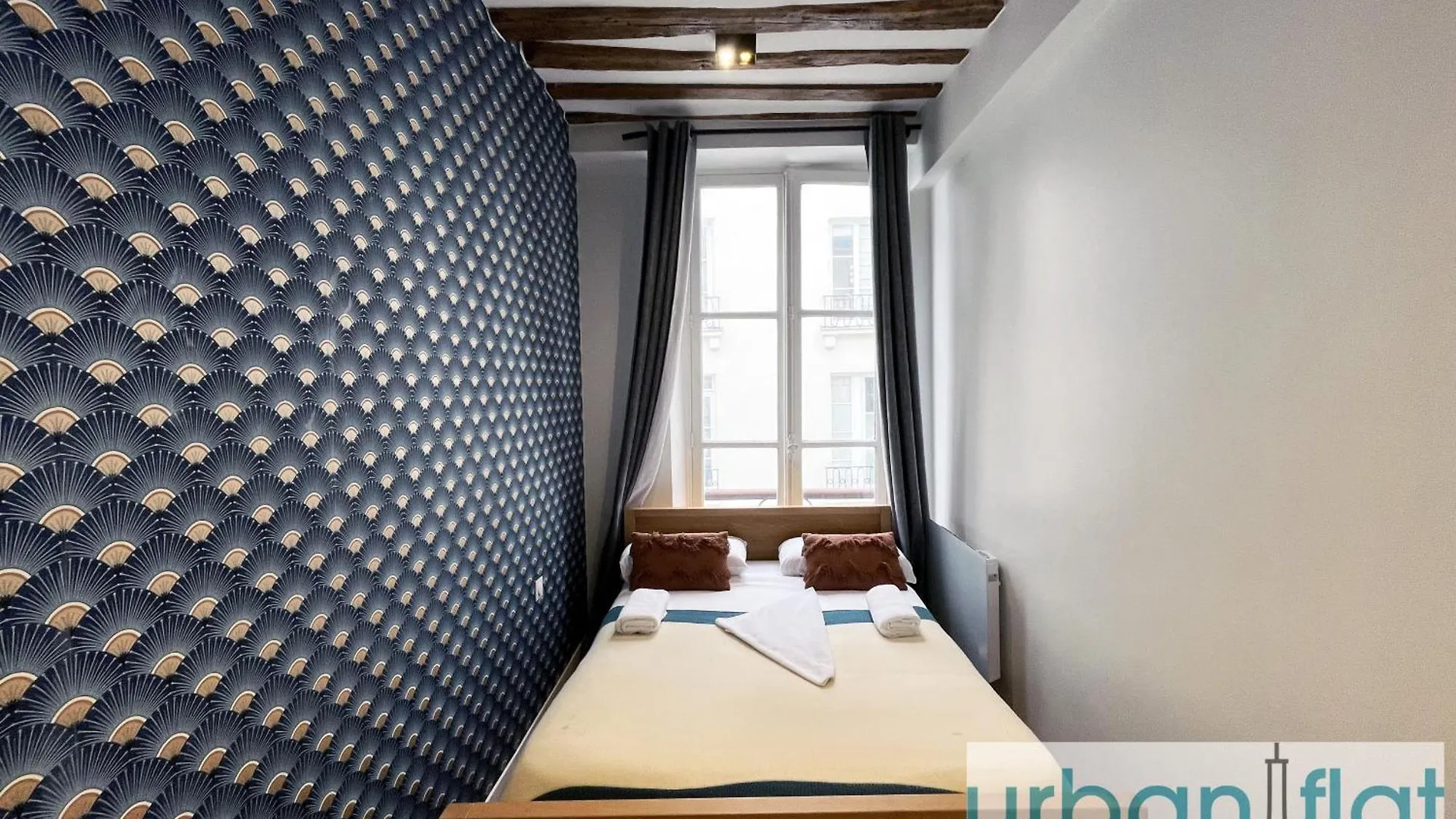 Urban Flat 108 - Classic Parisian 4 Bdr Flat Apartment Paris