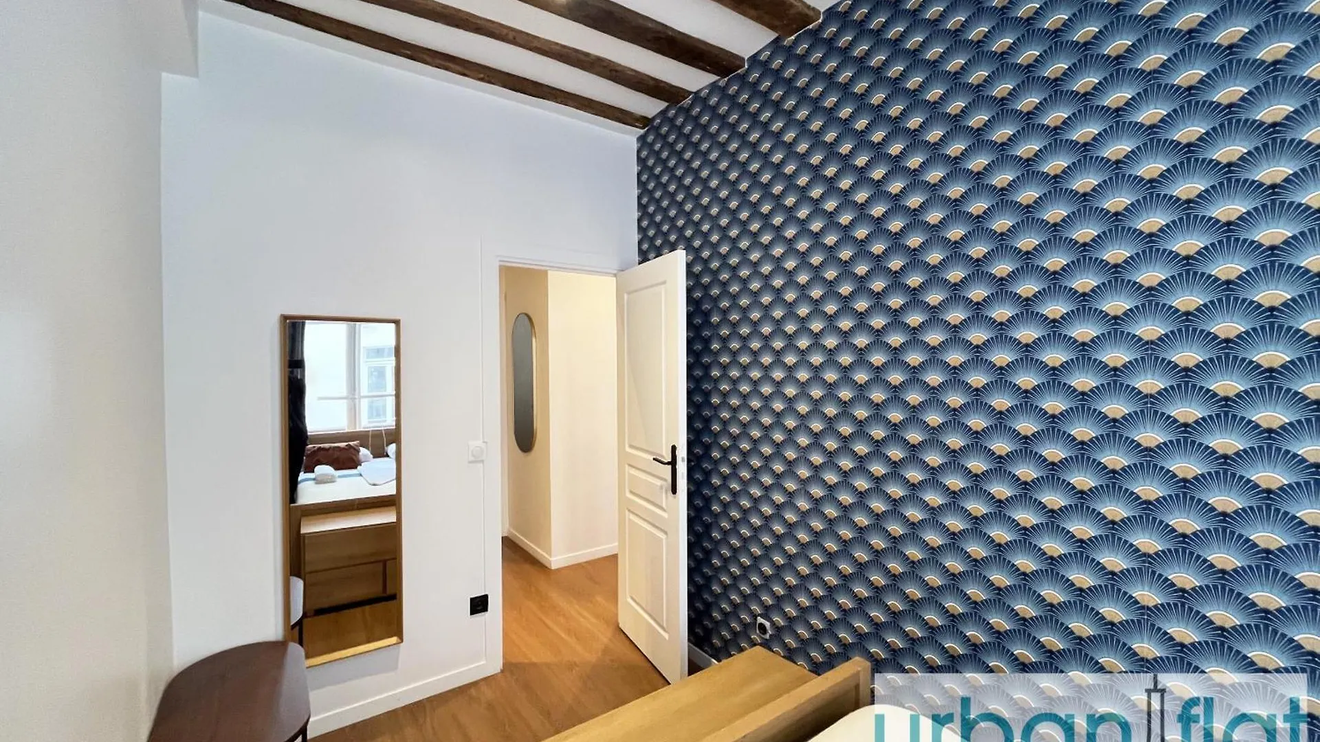 Urban Flat 108 - Classic Parisian 4 Bdr Flat